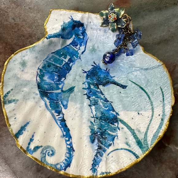 Custom Orders for MEDIUM SIZE SHELL - Picture 5 of 5